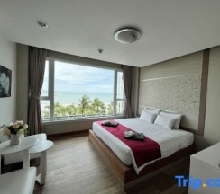 Люкс Executive с видом на море в The Beach Front Resort Pattaya  - SHA Plus