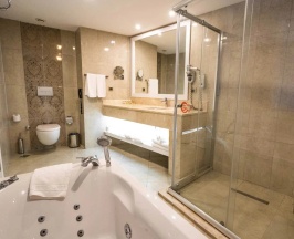 Двухместный полулюкс двуспальная кровать в Green Nature Diamond Hotel