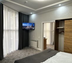 Люкс с панорамным видом на бульвар в Sintem Premium Hotel