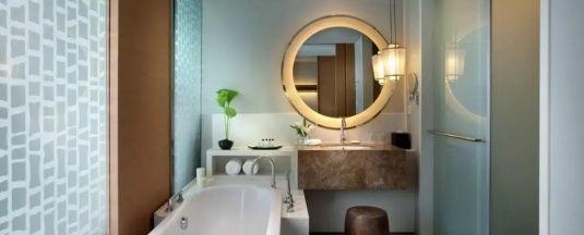 Двухместный номер Guest с видом на горы двуспальная кровать в Rayong Marriott Resort & Spa