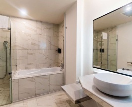 Двухместный номер Executive с видом на море двуспальная кровать в Mogan hotel