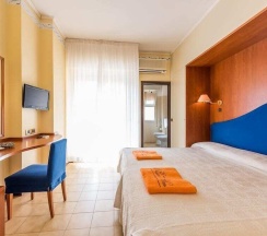 Двухместный номер Standard с балконом двуспальная кровать в Hotel Palladio