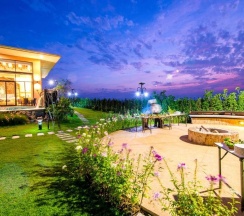 Двухместная вилла с видом на горы двуспальная кровать в The Private Pool Villas at Civilai Hill Khao Yai