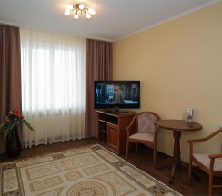 Люкс DBL (2-х комнатный) в Пионер люкс