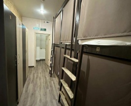 Кровать в 6-местном общем номере (без окна) в Dream hostel