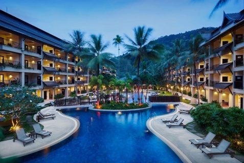 Камала Бич: Курортный отель Radisson Resort and Suites Phuket