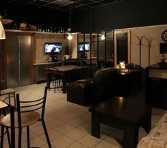 Кровать в общем номере (общая ванная комната) в Club 1957