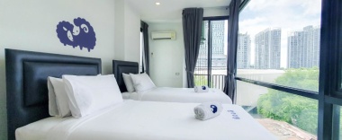 Семейный люкс с 2 комнатами в Kokotel Bangkok Sukhumvit 50