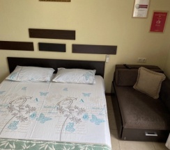 Двухместный номер Comfort с видом на горы двуспальная кровать в Жемчуг village