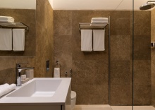 Royal Garden Suite в Crystal House Suite Hotel&SPA