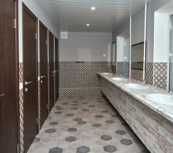 место в 8-местном мужском номере с двухъярусной кроватью в Кампус