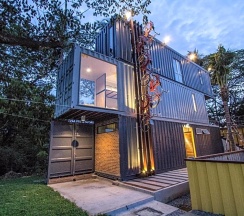 Кровать в общем номере в Ducati Bike Box Hostel