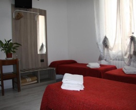 Четырёхместный номер Standard в Hotel Adelchi