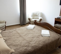 Улучшенный четырёхместный номер в Архыз Триумф