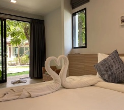 Двухместная вилла двуспальная кровать в Chez Nous Boutique Resort