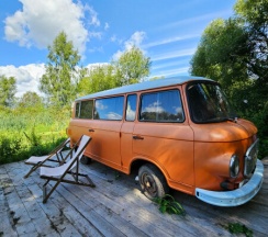 Barry в Hippy Hotel