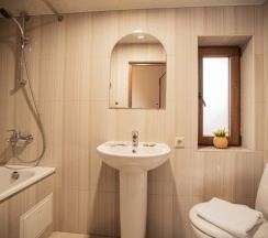 Комфорт 4-местный с двуспальной и односпальной кроватями с террасой в Джульетта