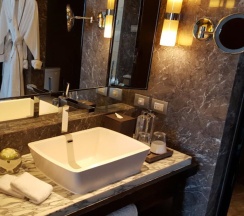 Двухместный люкс Deluxe двуспальная кровать в Siam Kempinski Hotel Bangkok