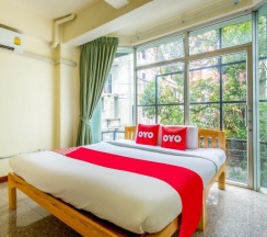 Двухместный номер Standard двуспальная кровать в OYO 928 Leaf Hostel