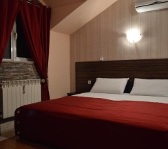 Полулюкс Deluxe в Bon Bon Hotel