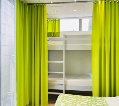 Четырехместный номер со своим сан. узлом в Sunny Sochi Hostel