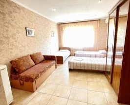 Четырёхместный семейный номер Standard c 1 комнатой с видом на горы в Апельсин