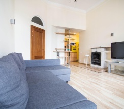 3-комнатные апартаменты студия в Apart24