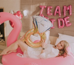 Номер-студио с кроватью "king-size" и видом на озеро в F911