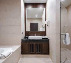 Трёхместный люкс Grand в Grand Asoke Suites Boutique Residence