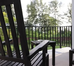 Двухместный семейный номер Deluxe с балконом (двуспальная кровать) в Palm Galleria Resort