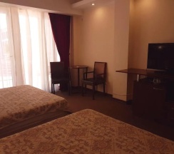 Трёхместный семейный номер Superior в Царская Аллея