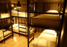 Кровать в общем номере в C40Winks Hostel