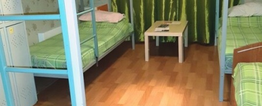 место в восьмиместном мужском номере в Dom