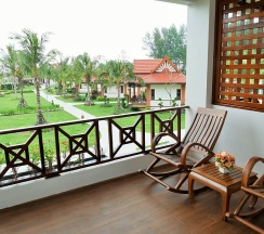 Двухместный номер Grand Deluxe с балконом двуспальная кровать в The Sunset Beach Resort Koh Kho Khao
