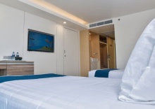 Двухместный номер Deluxe с балконом 2 отдельные кровати в Golden Tulip Pattaya Beach Resort