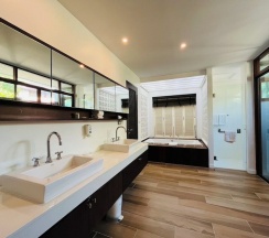 Вилла рядом с пляжем в Amatapura Beach Villa 12