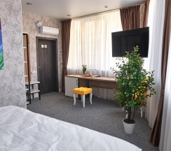 Улучшенный стандарт с 1 кроватью (1) в July hotel