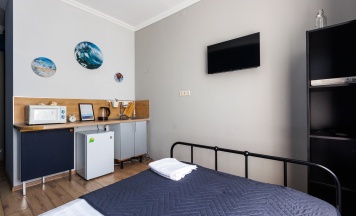 5 - Обское море (Двухместный стандарт с кухней - Double room) в Academ Inn