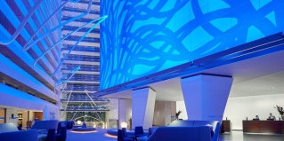 Хобокенский порт: Отель Conrad New York Downtown
