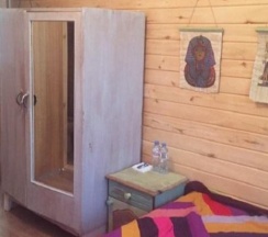 Номер стандарт эконом с 1 двуспальной кроватью в Ежик