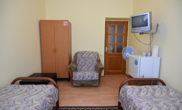 эконом  3-х мест. (2 кровати +  1 кресло-кровать) в уЮТ