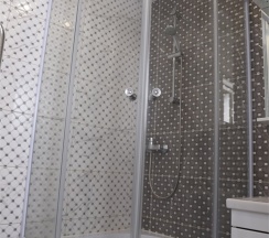 Двухкомнатные апартаменты на третьем этаже в Тамара