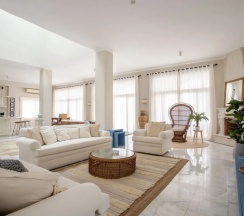 Вилла рядом с пляжем в Desert Rose Resort