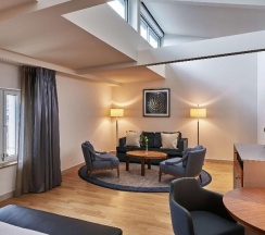 Двухместный полулюкс двуспальная кровать в Hilton Cologne