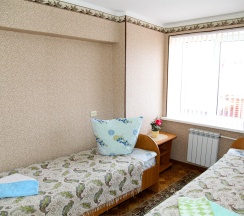 4-х местный номер  эконом с общей ванной комнатой в Алмаз