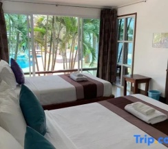 Номер Standard с видом на бассейн в Rattana Pura Beach Resort