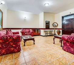 Одноместные апартаменты с 2 комнатами в OYO 120 Concord International Hotel