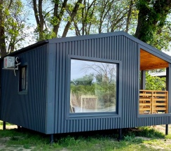 2-местный 2-комнатный коттедж стандарт в Тритон