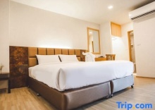 Номер Deluxe в B2 Amata Nakorn Premier Hotel