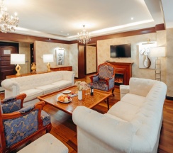 Люкс Presidential в Dedeman Oskemen Hotel